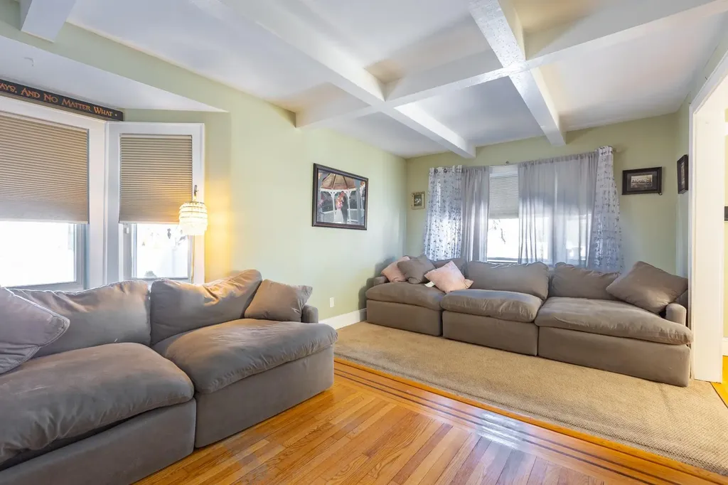 45 S Oregon Road West Babylon NY 11704