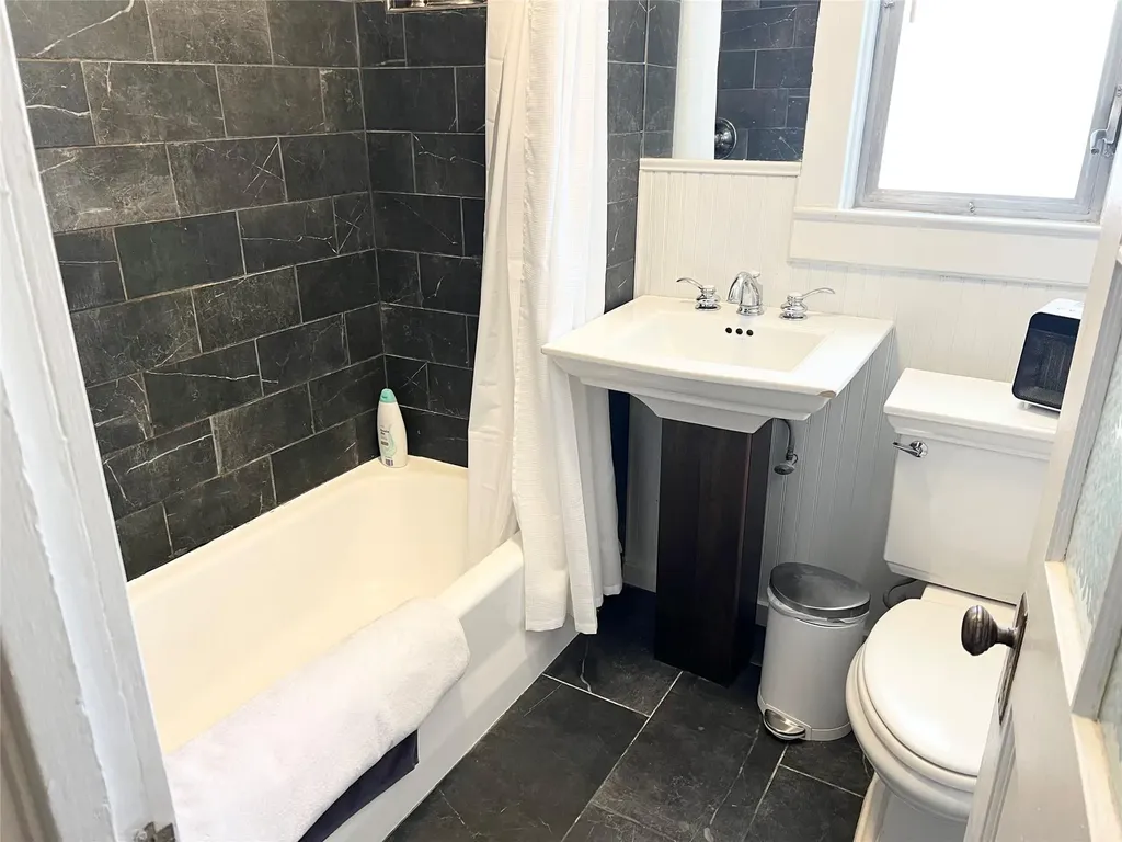8 Bush Avenue Newburgh NY 12550