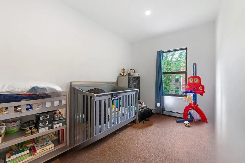 727 Lexington Avenue Brooklyn NY 11221
