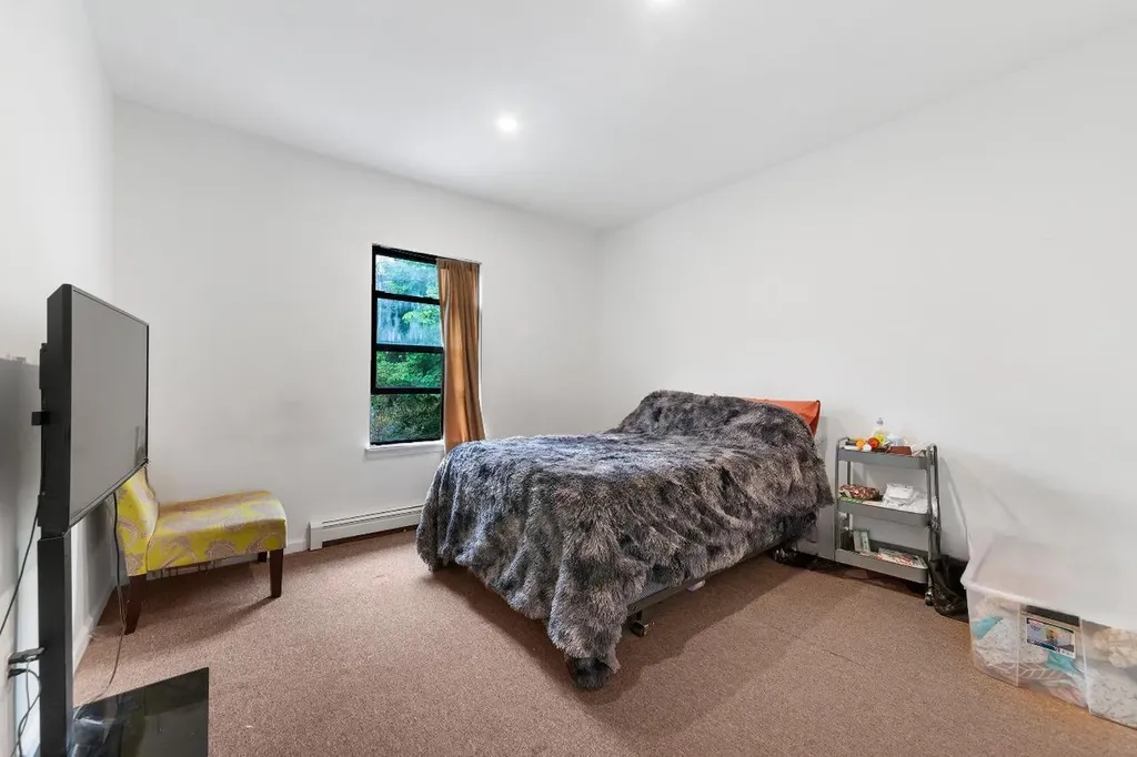 727 Lexington Avenue Brooklyn NY 11221