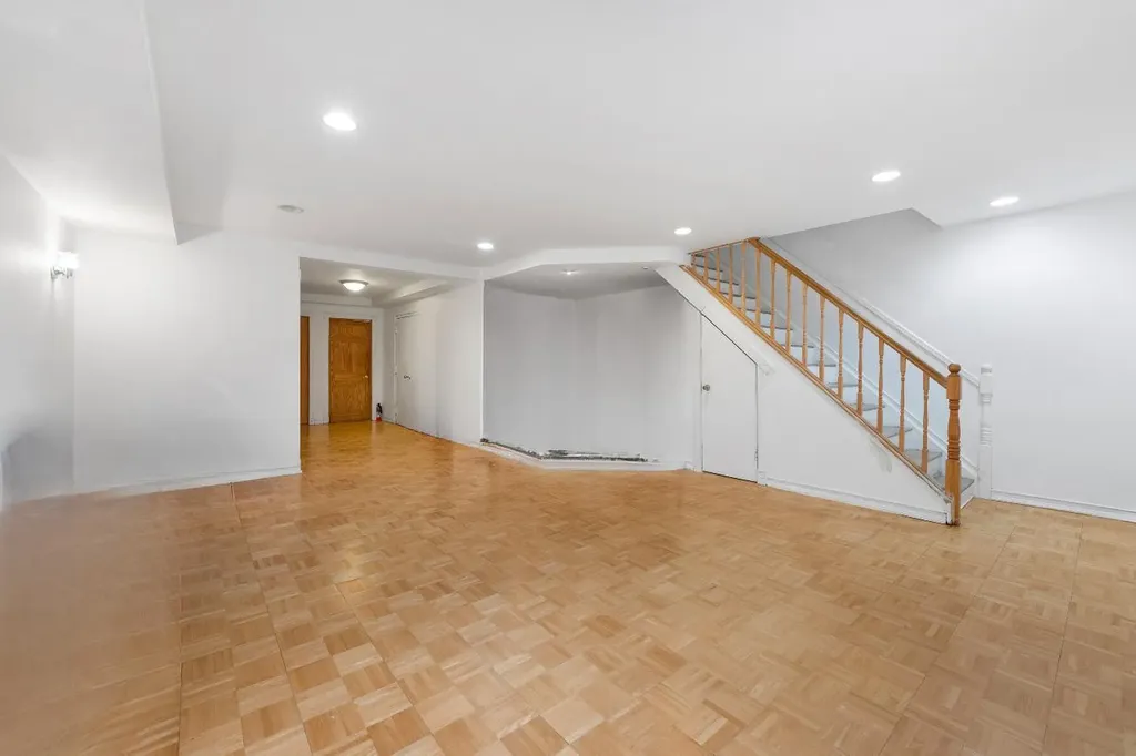 727 Lexington Avenue Brooklyn NY 11221