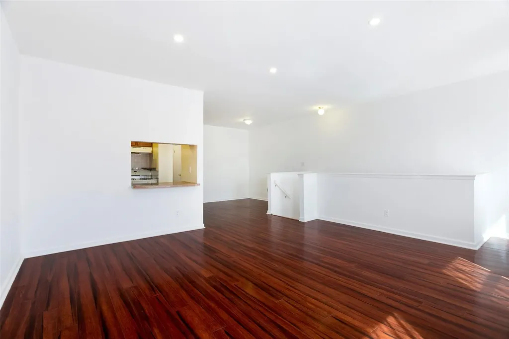 727 Lexington Avenue Brooklyn NY 11221