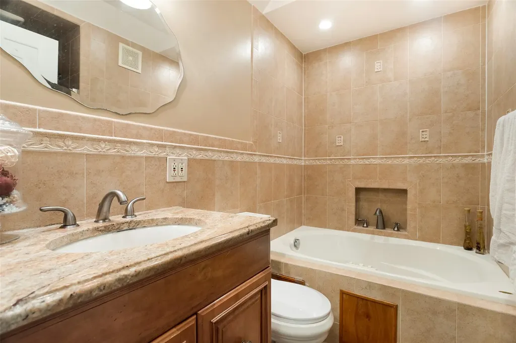 727 Lexington Avenue Brooklyn NY 11221