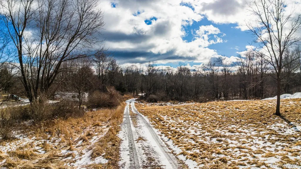 64 Seaman Road Middletown NY 10941