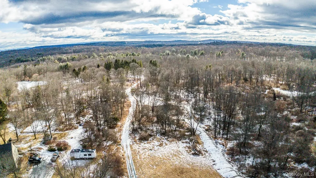 64 Seaman Road Middletown NY 10941