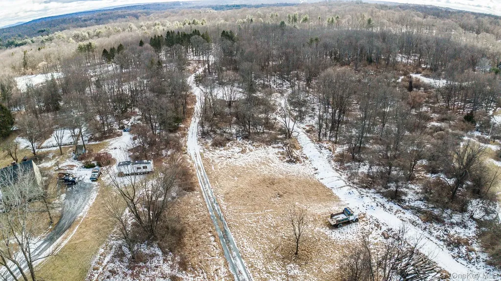64 Seaman Road Middletown NY 10941