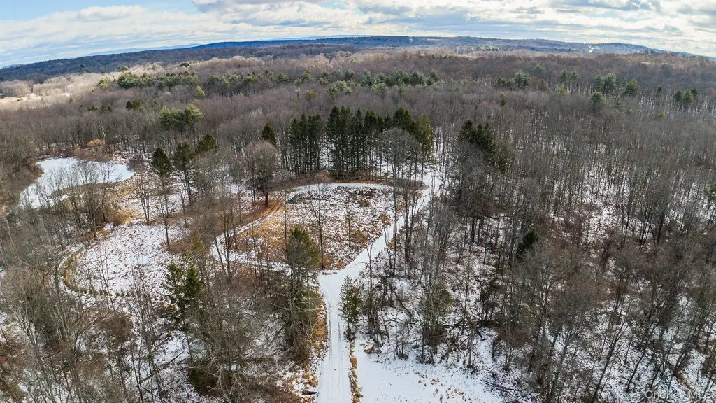 64 Seaman Road Middletown NY 10941