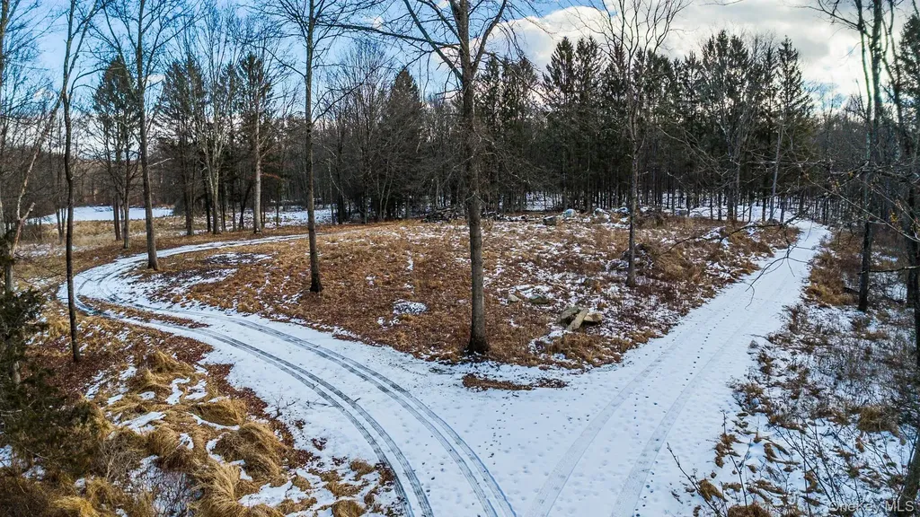 64 Seaman Road Middletown NY 10941