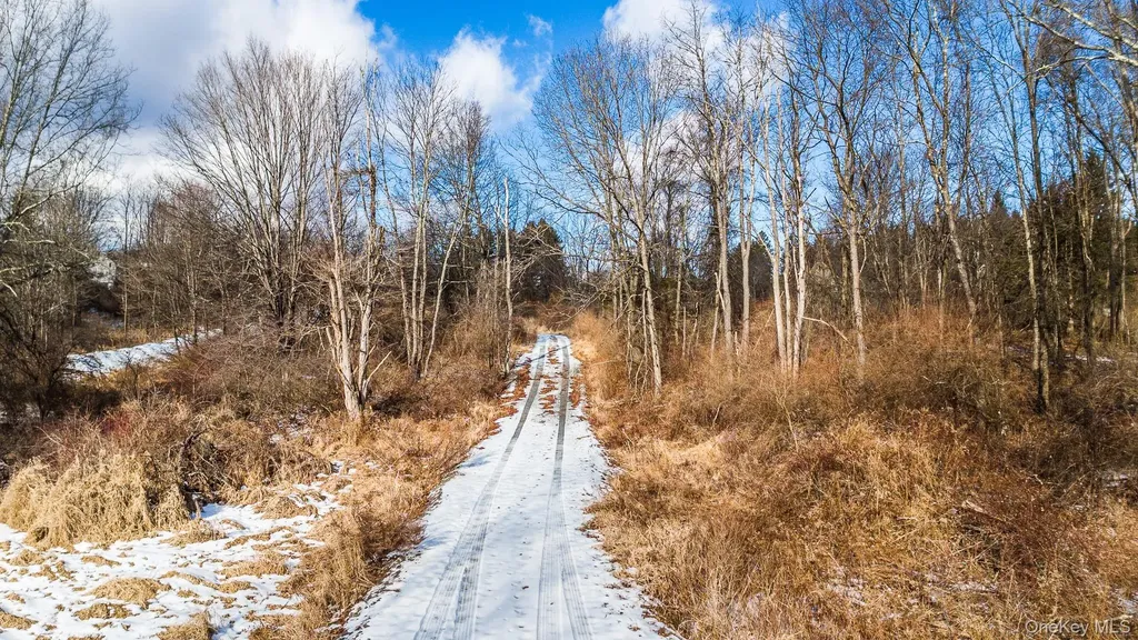 64 Seaman Road Middletown NY 10941