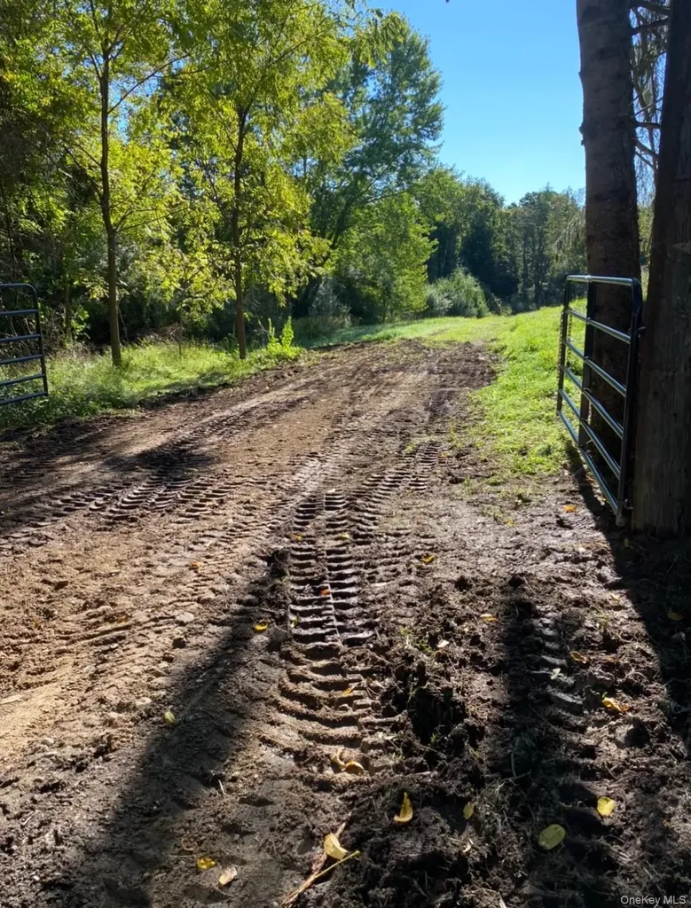 64 Seaman Road Middletown NY 10941