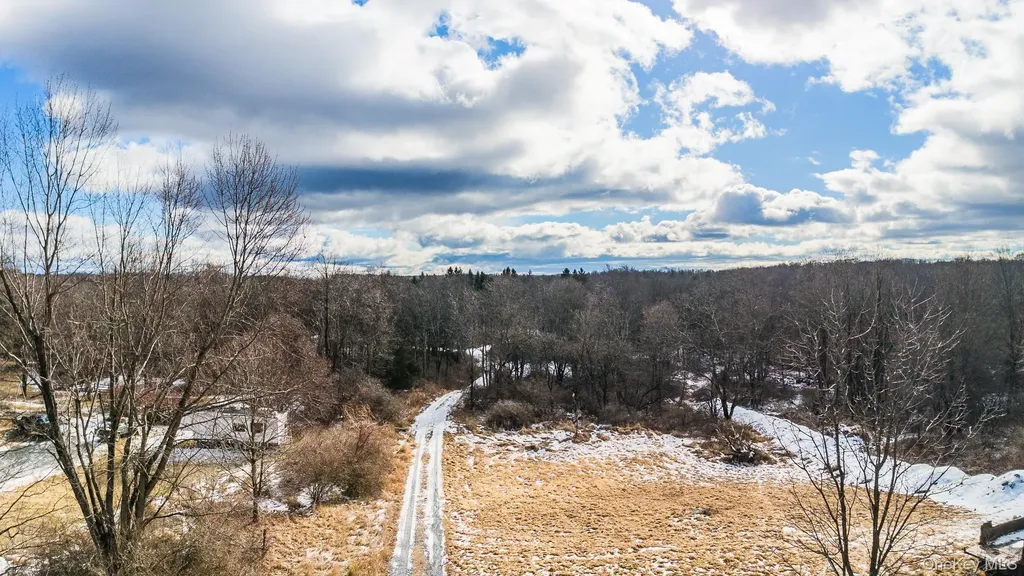 64 Seaman Road Middletown NY 10941