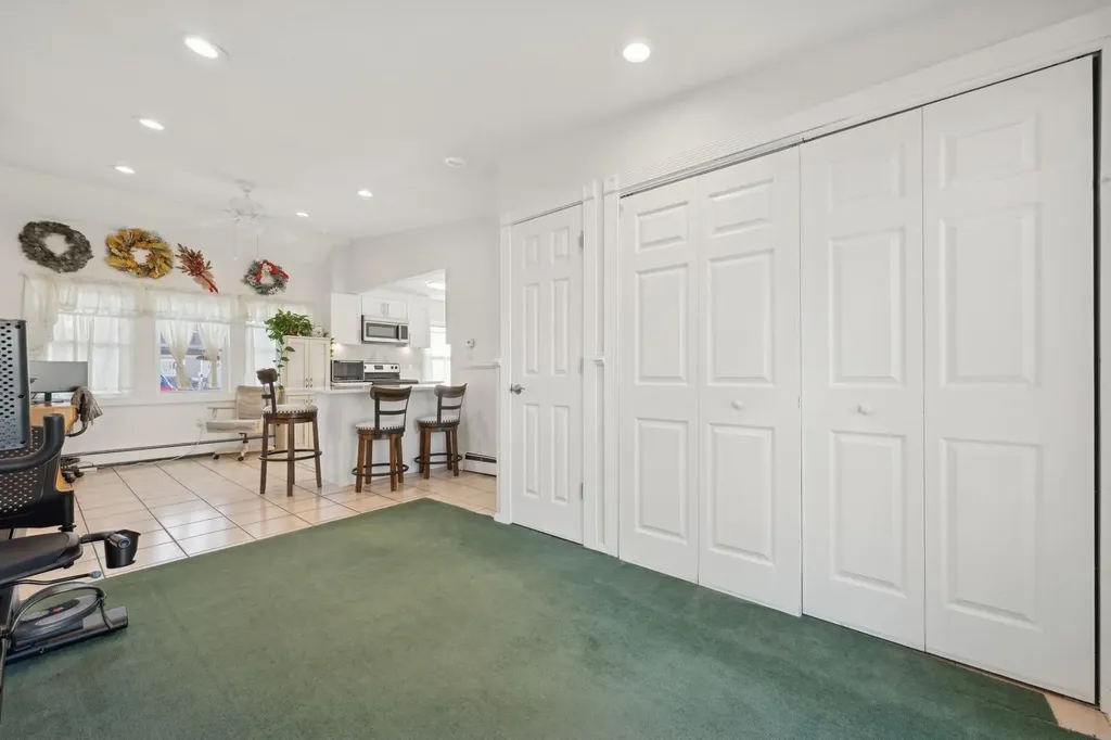 13 Daisy Lane Levittown NY 11756