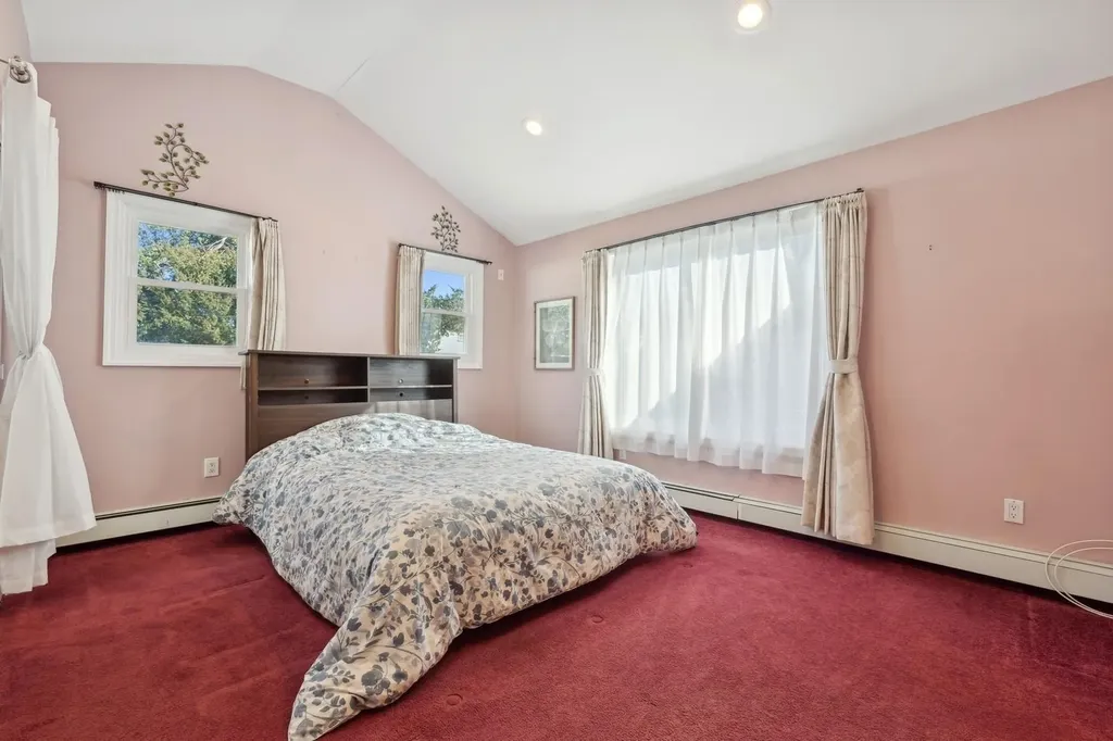 13 Daisy Lane Levittown NY 11756