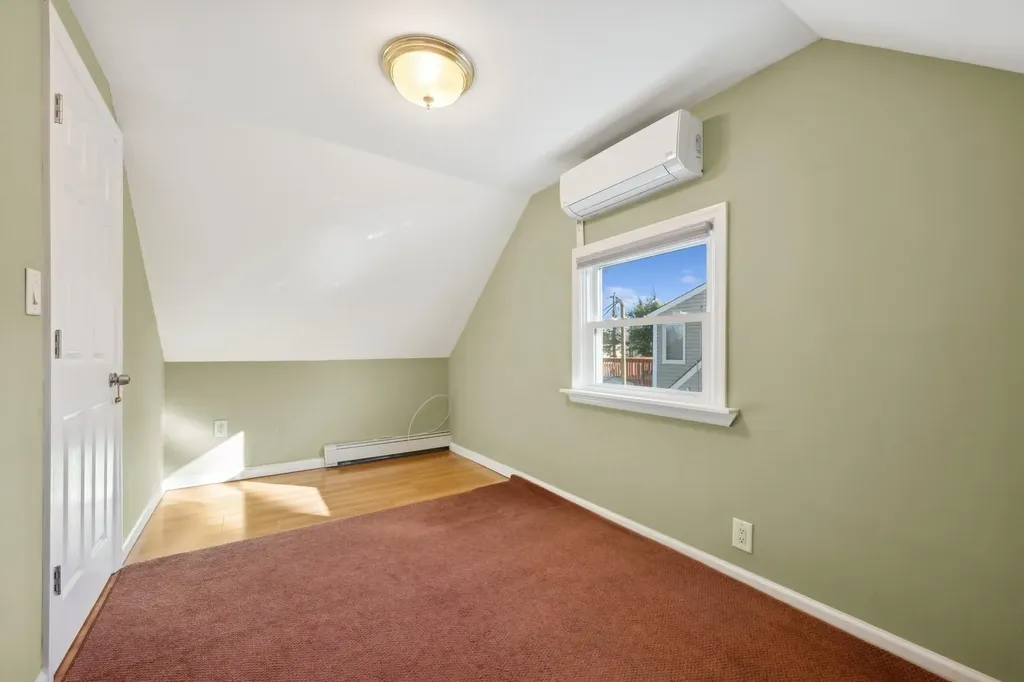 13 Daisy Lane Levittown NY 11756