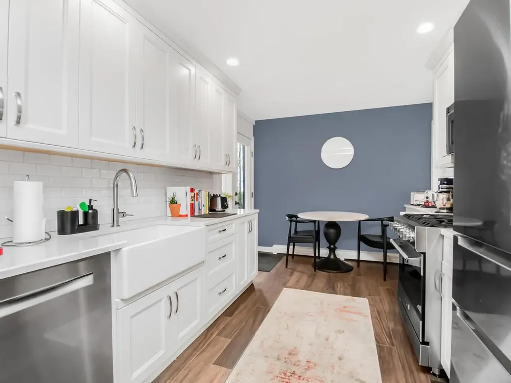 156a N Broadway White Plains NY 10603