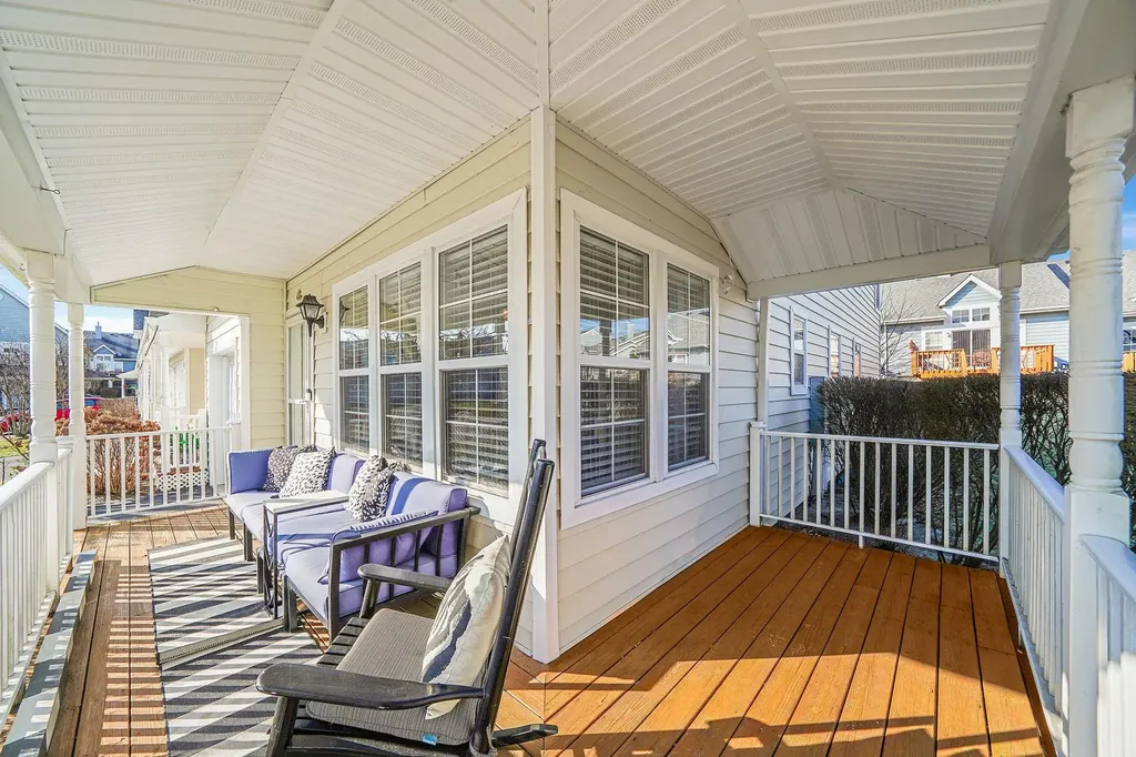 10 Summerfield Circle Central Islip NY 11722