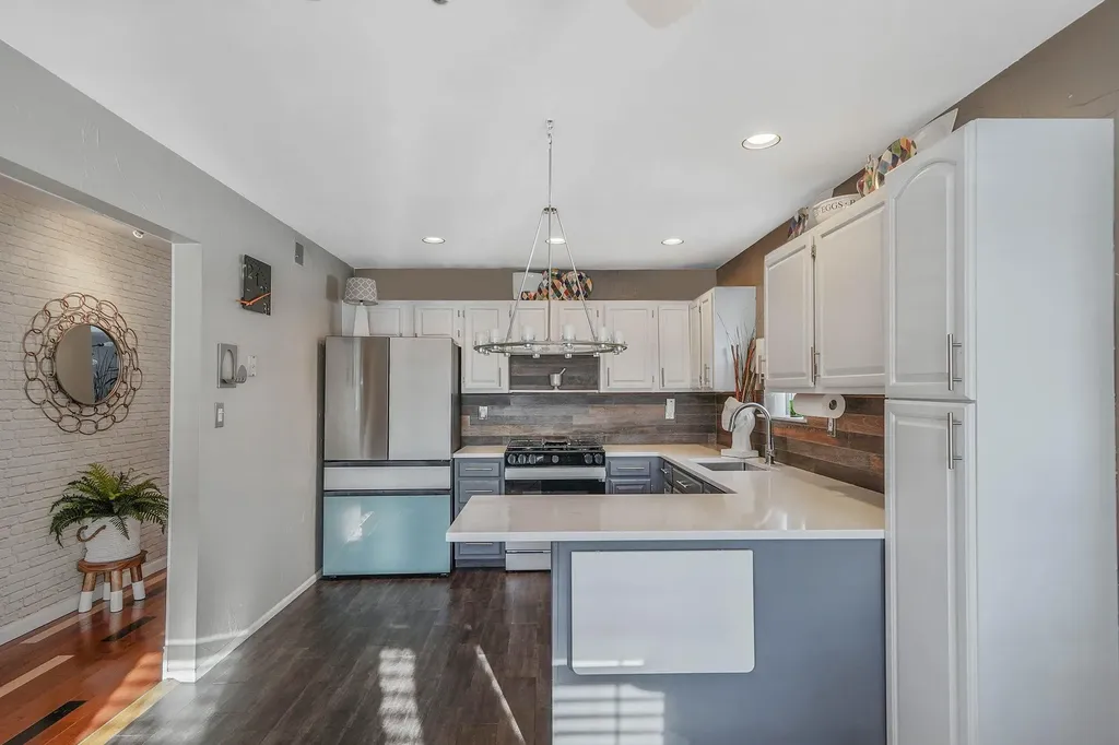 10 Summerfield Circle Central Islip NY 11722