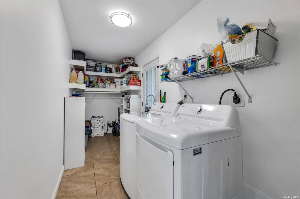 5 Skylark Lane Stony Brook NY 11790