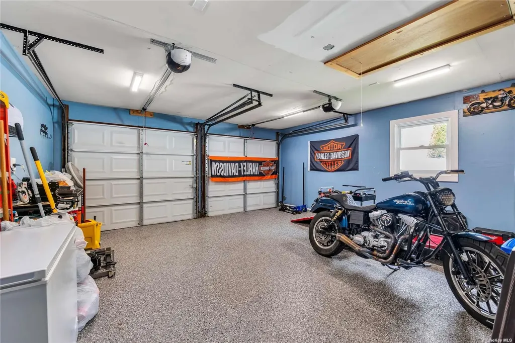 5 Skylark Lane Stony Brook NY 11790