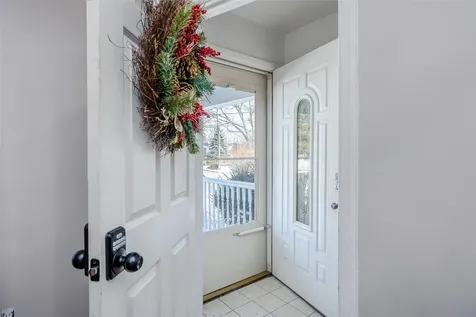 215 51st Street Lindenhurst NY 11757