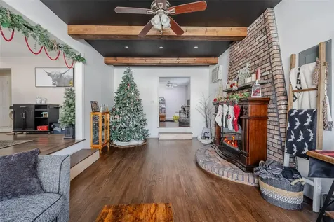 215 51st Street Lindenhurst NY 11757