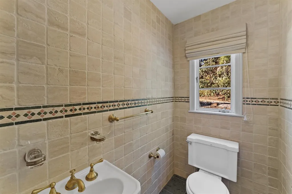 1 Tory Lane Scarsdale NY 10583