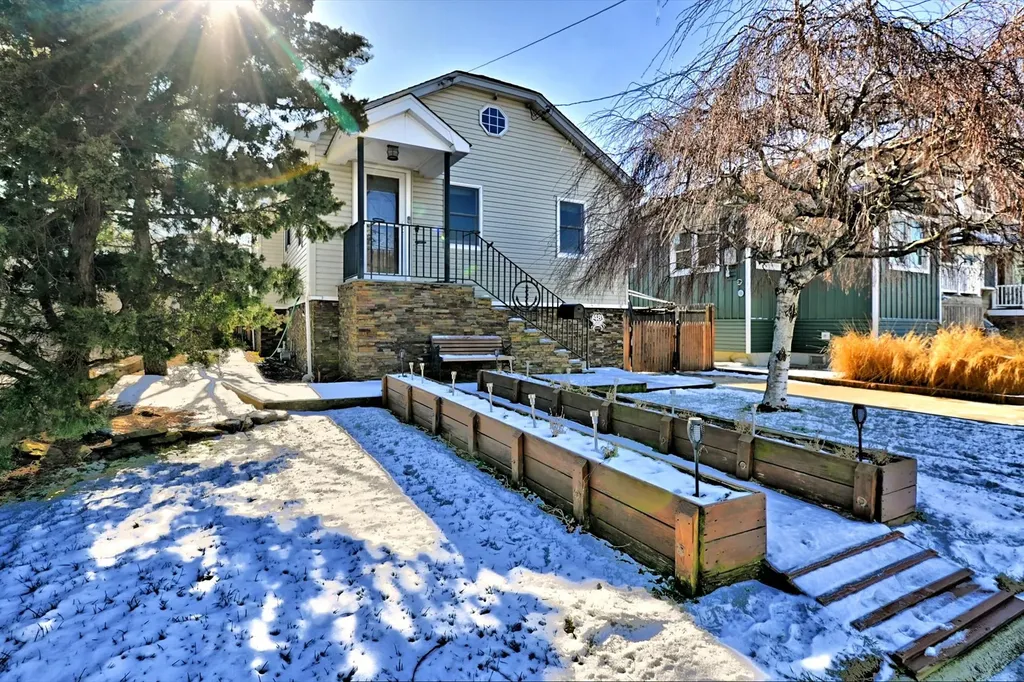 48 Pershing Avenue Babylon NY 11702