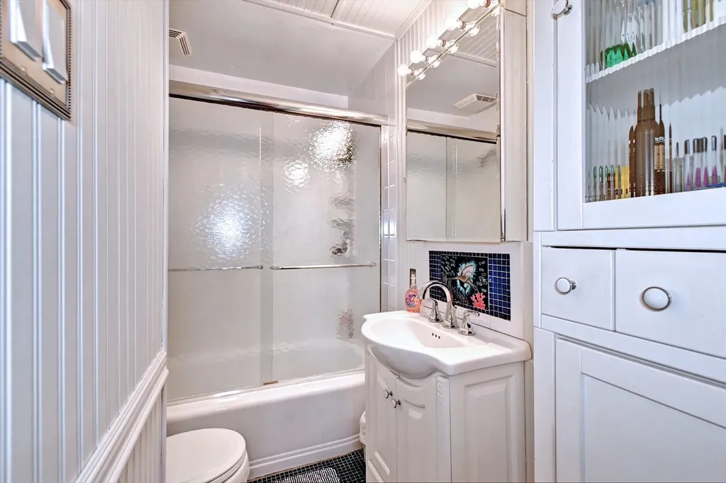 48 Pershing Avenue Babylon NY 11702