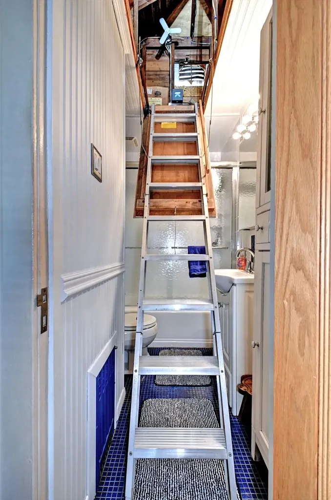 48 Pershing Avenue Babylon NY 11702