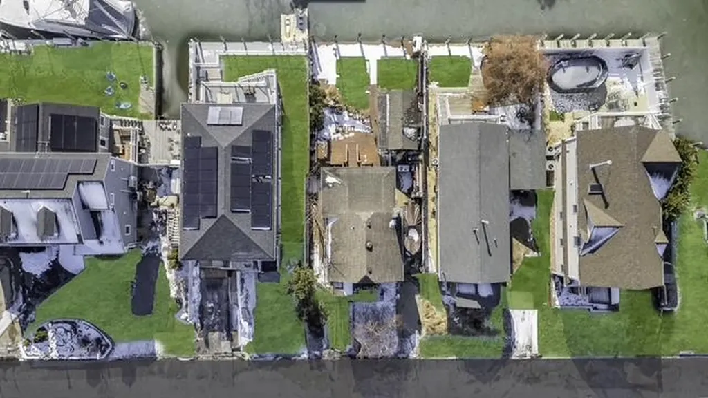 48 Pershing Avenue Babylon NY 11702