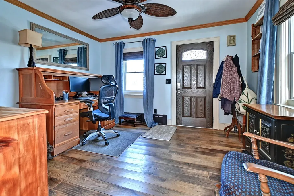 48 Pershing Avenue Babylon NY 11702