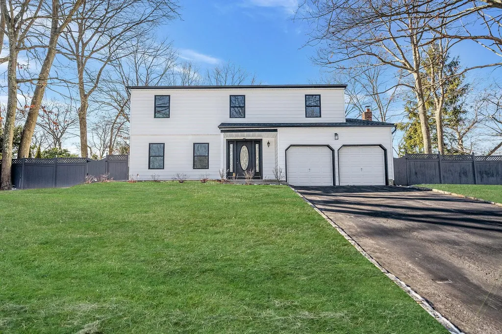12 Chatham Woods Drive Brookhaven NY 11720
