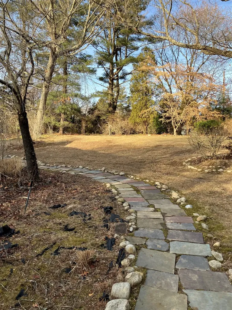 1 South Run Cold Spring Harbor NY 11724