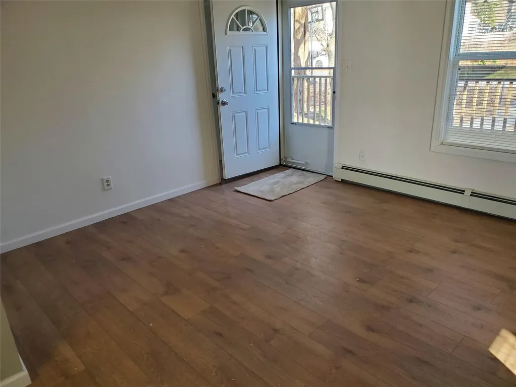 88 Woodside Road Mastic Beach NY 11951