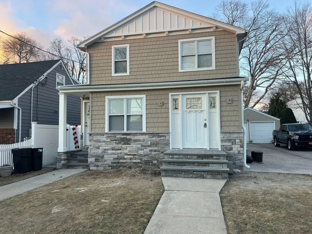 2581 Natta Boulevard Bellmore NY 11710
