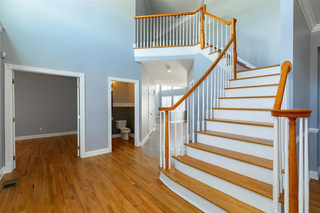 33 Old Field Road Poughkeepsie NY 12603