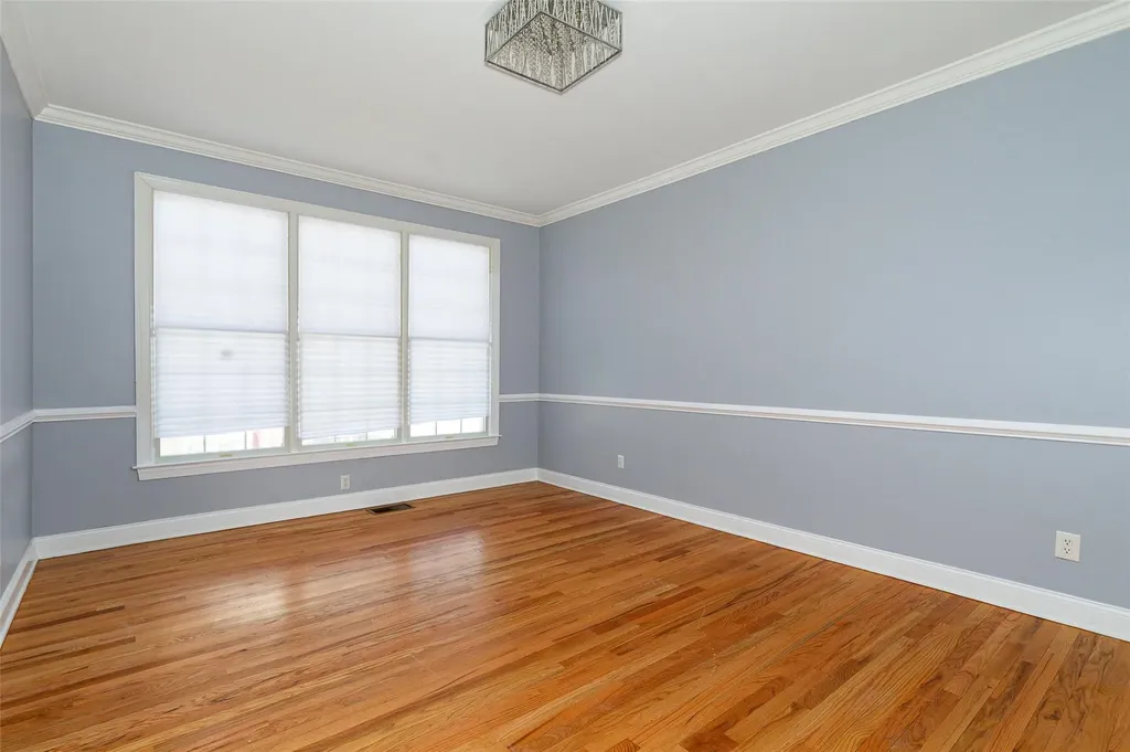 33 Old Field Road Poughkeepsie NY 12603
