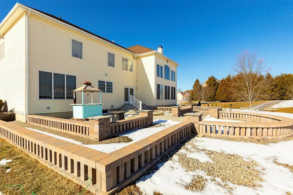 33 Old Field Road Poughkeepsie NY 12603