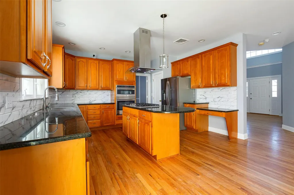 33 Old Field Road Poughkeepsie NY 12603