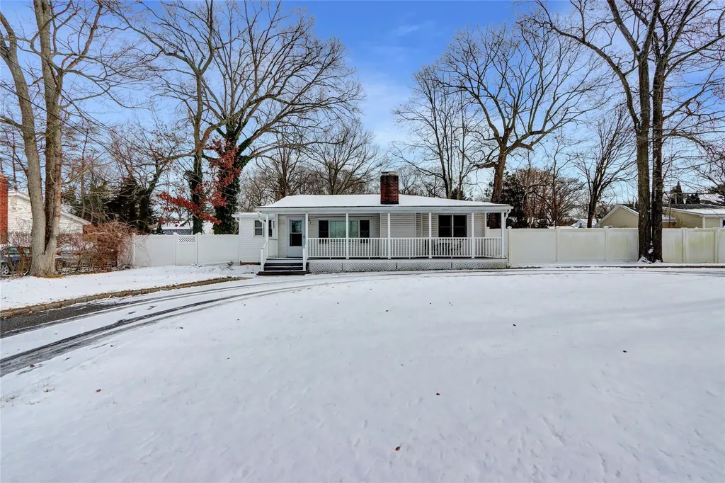 47 Upton Drive Sound Beach NY 11789
