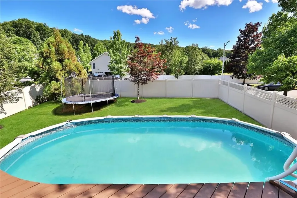 2 Viohl Way Garnerville NY 10923
