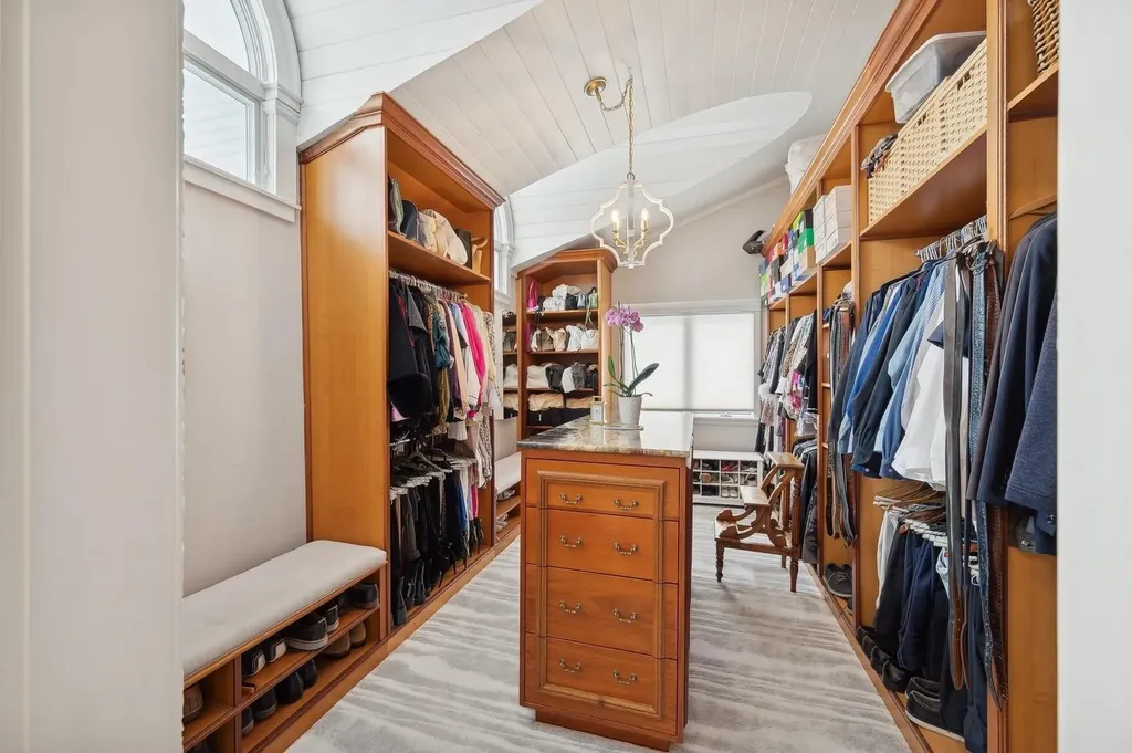 41 Stony Hill Path Smithtown NY 11787