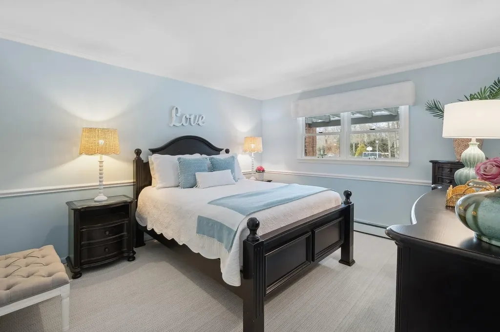 41 Stony Hill Path Smithtown NY 11787