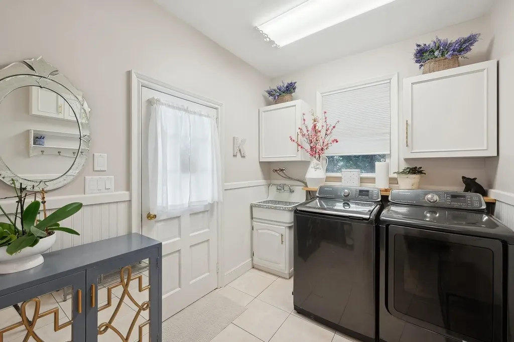 41 Stony Hill Path Smithtown NY 11787
