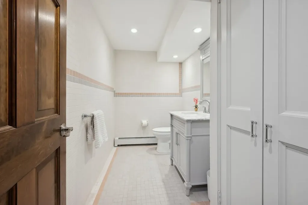 41 Stony Hill Path Smithtown NY 11787