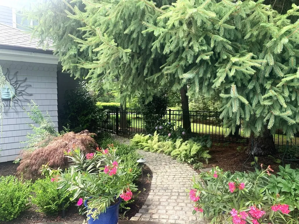 41 Stony Hill Path Smithtown NY 11787