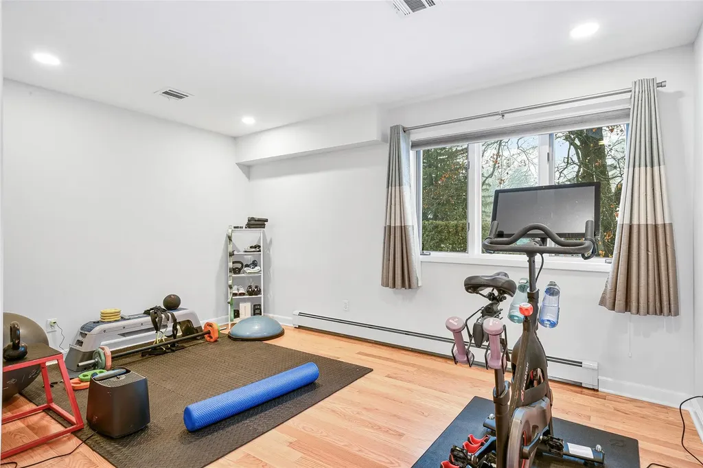 5 Wagon Wheel Road Mamaroneck NY 10543