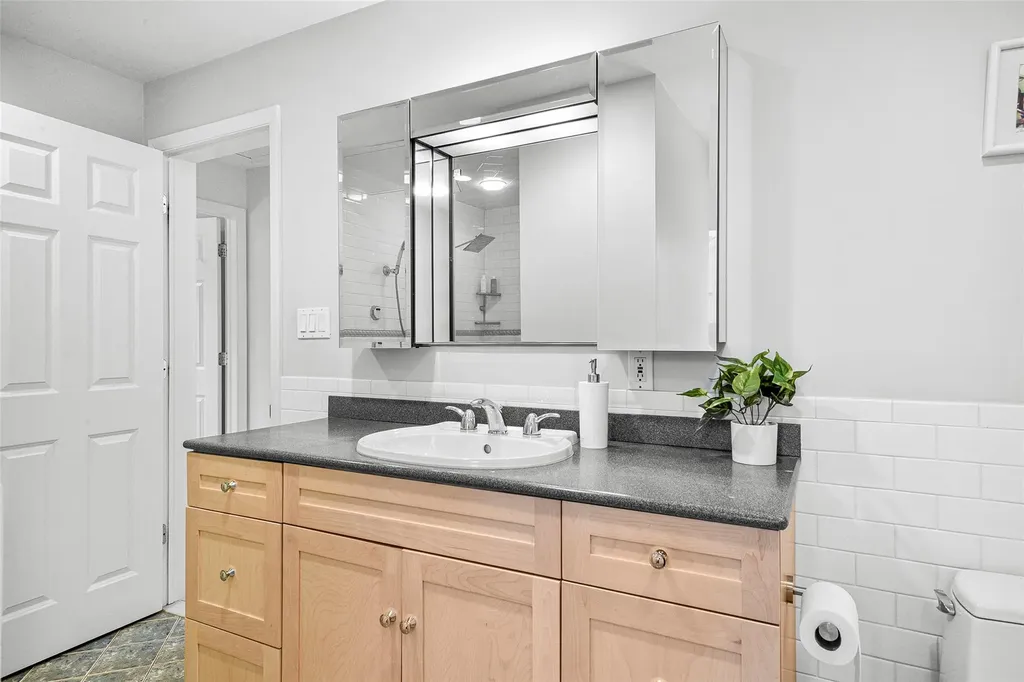 5 Wagon Wheel Road Mamaroneck NY 10543