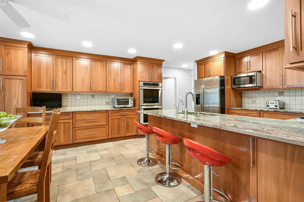 5 Wagon Wheel Road Mamaroneck NY 10543