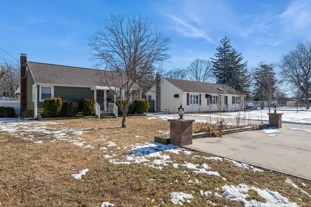 1403 Pine Acres Boulevard Bay Shore NY 11706